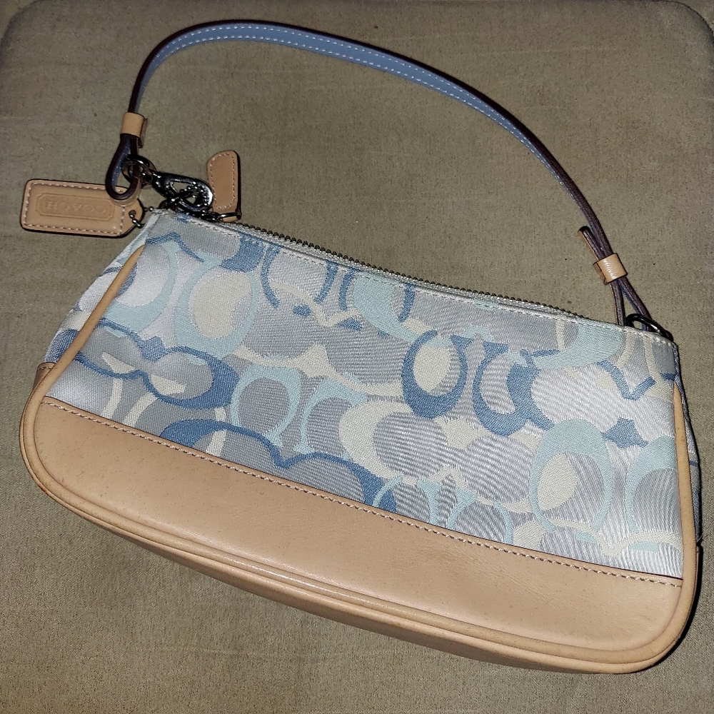 COACH M3J-7027 Blue Leather Bagette/Wristlet